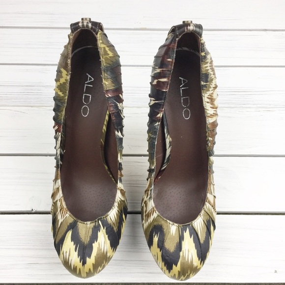Aldo Printed Ikat Aztec Olive Platform Heels 7 - Picture 2 of 8